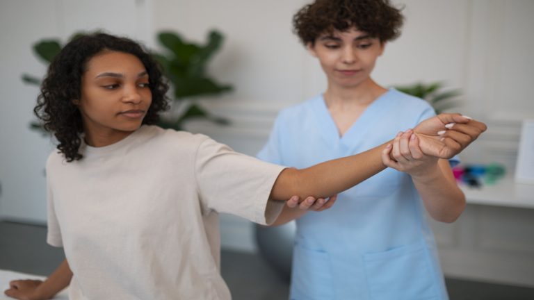Accelerating Recovery: The Benefits of In-Home Physiotherapy for Seniors